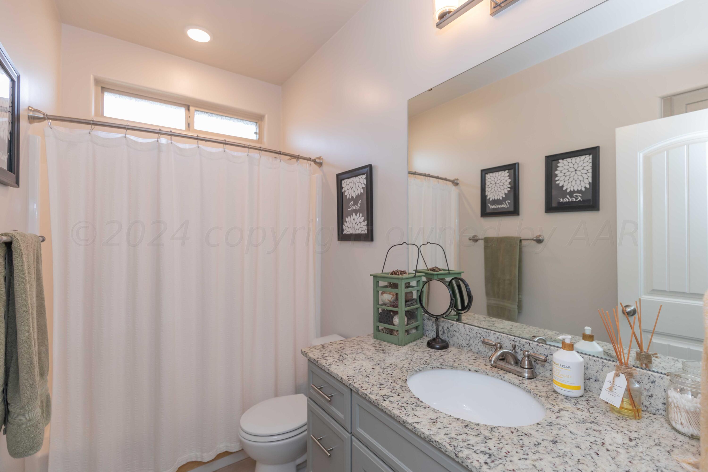 1007 Syrah Boulevard Amarillo, TX 79124 - Photo 25 of 49 BATHROOM 2 VIEW 1