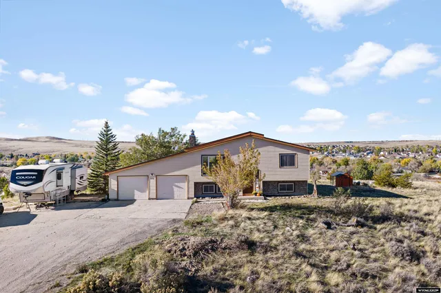 $400,000 | 4450 Smoke Rise Road, Casper, WY 82604