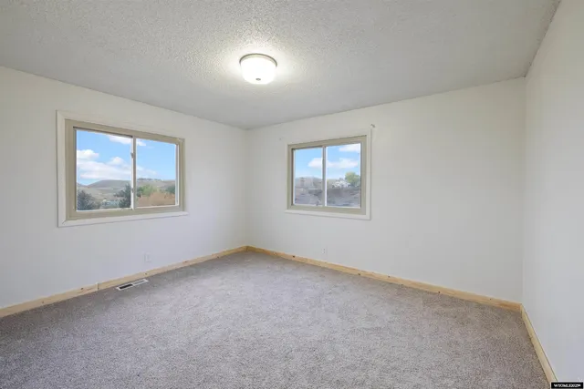 $400,000 | 4450 Smoke Rise Road, Casper, WY 82604