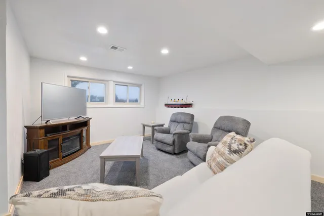 $400,000 | 4450 Smoke Rise Road, Casper, WY 82604