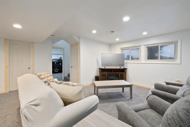 $400,000 | 4450 Smoke Rise Road, Casper, WY 82604