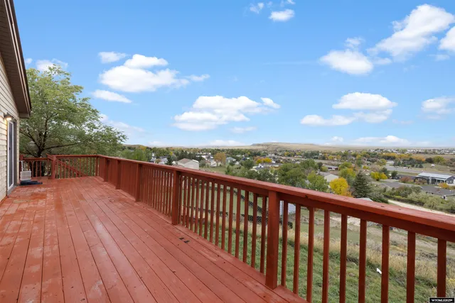 $400,000 | 4450 Smoke Rise Road, Casper, WY 82604