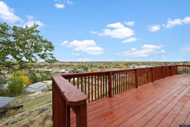 $400,000 | 4450 Smoke Rise Road, Casper, WY 82604