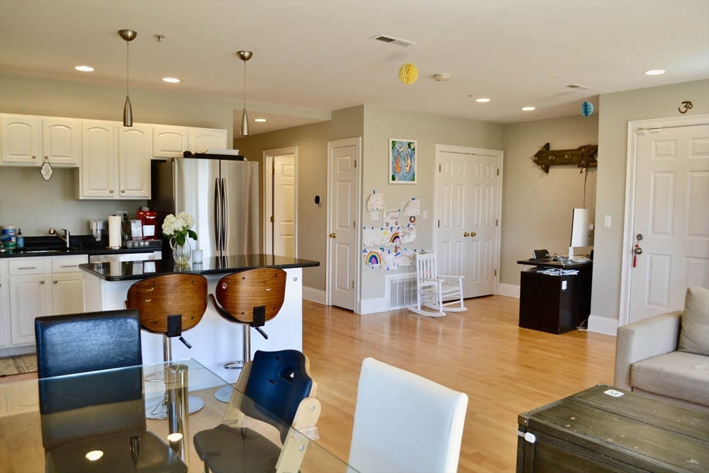 1306 Columbia Road, Unit 4E Boston, MA 02127 - Photo 5 of 20