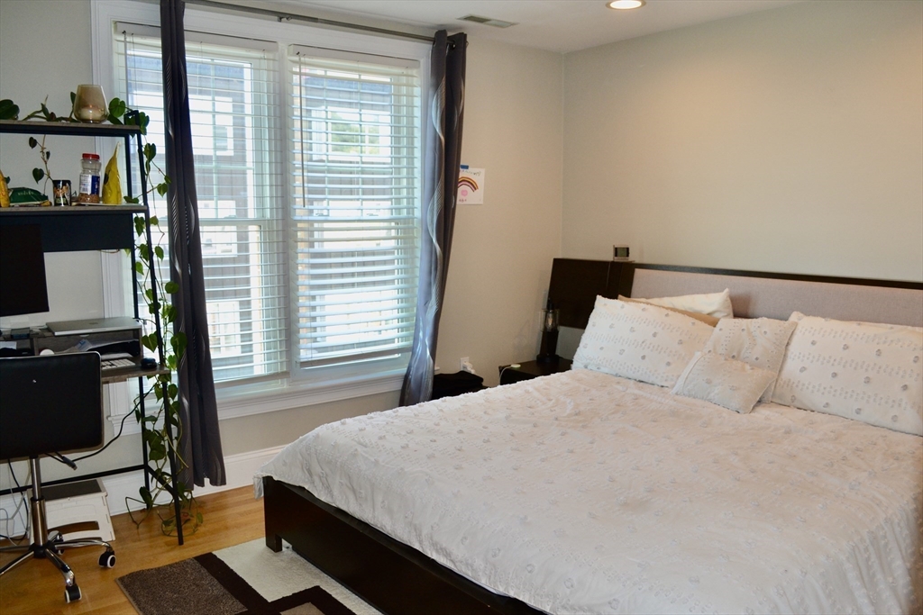 1306 Columbia Road, Unit 4E Boston, MA 02127 - Photo 7 of 20