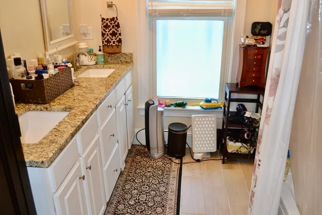 $3,900 | 1306 Columbia Road, Unit 4E, Boston, MA 02127