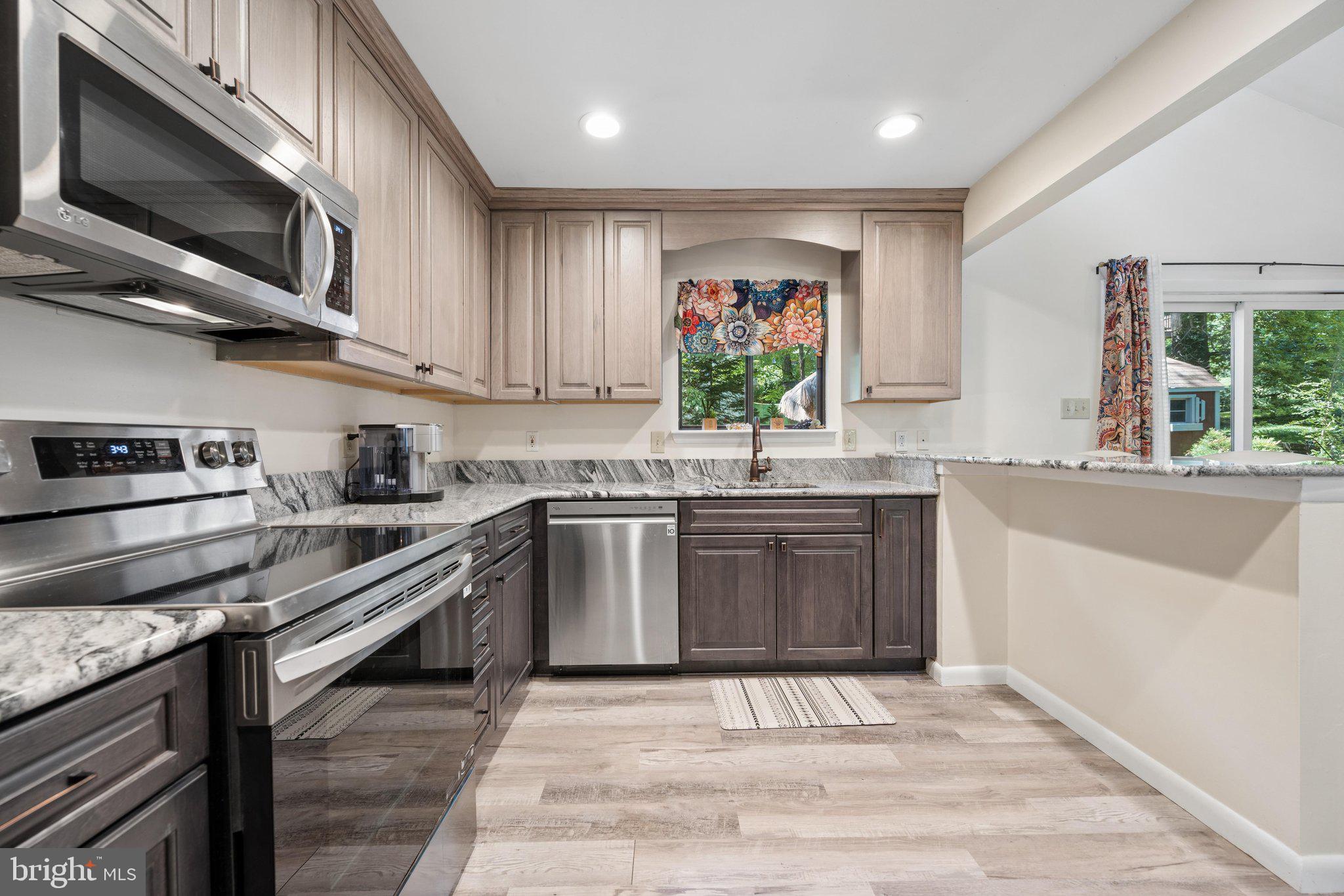 7004 Fox Chase Road New Market, MD 21774 - Photo 16 of 73 Kitchen