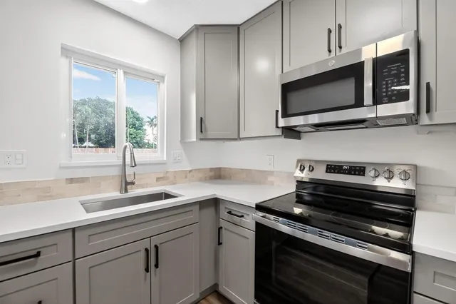 $567,000 | 245 Southwest 3rd Street, Boca Raton, FL 33432