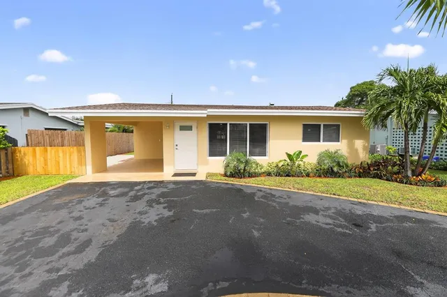 $567,000 | 245 Southwest 3rd Street, Boca Raton, FL 33432