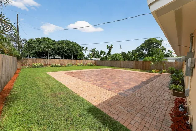 $567,000 | 245 Southwest 3rd Street, Boca Raton, FL 33432