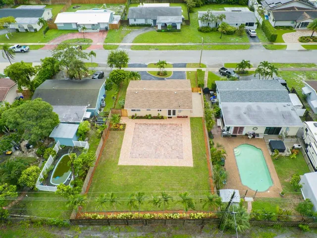 $567,000 | 245 Southwest 3rd Street, Boca Raton, FL 33432