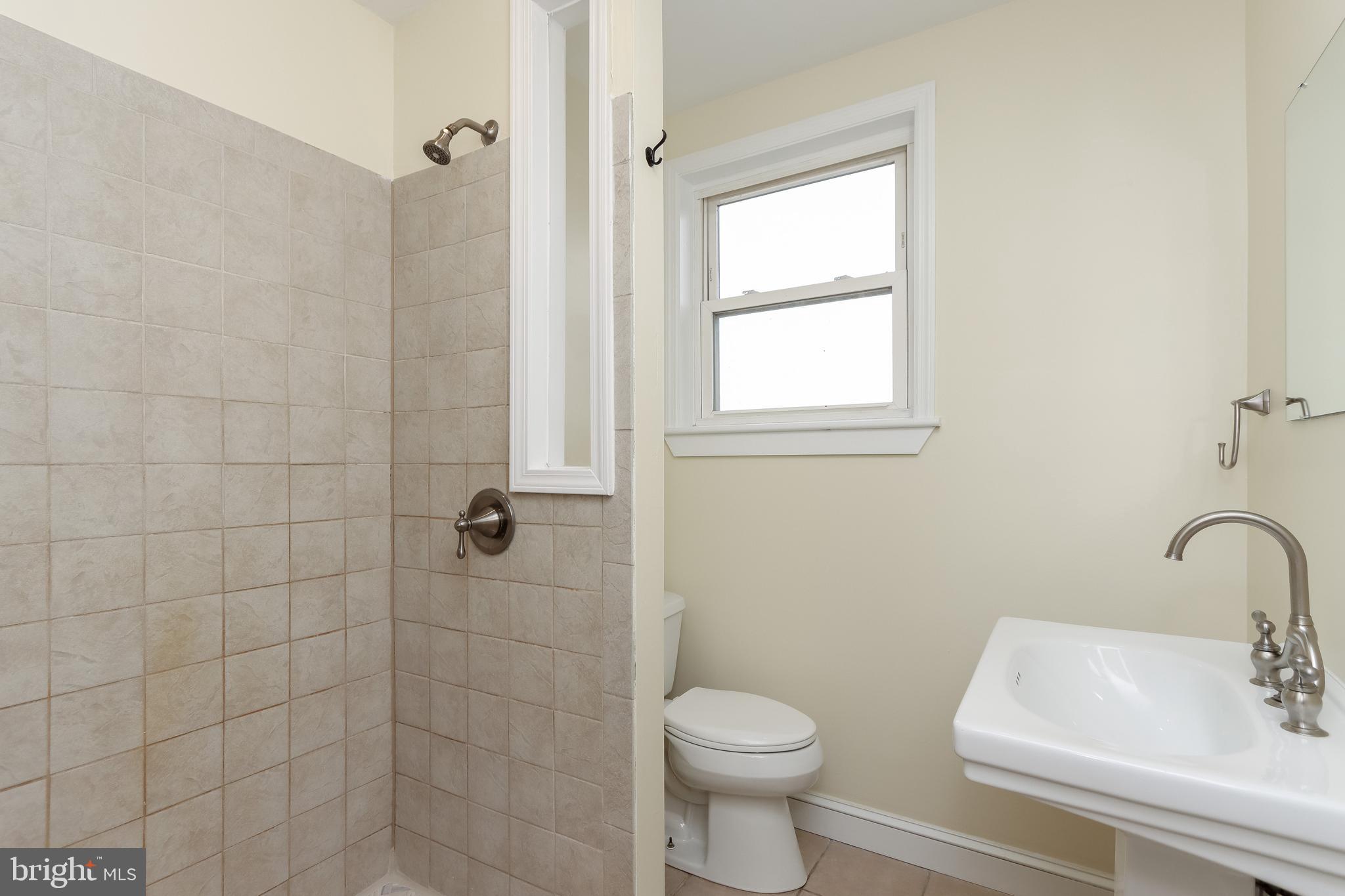 3602 Ednor Road Baltimore, MD 21218 - Photo 27 of 43