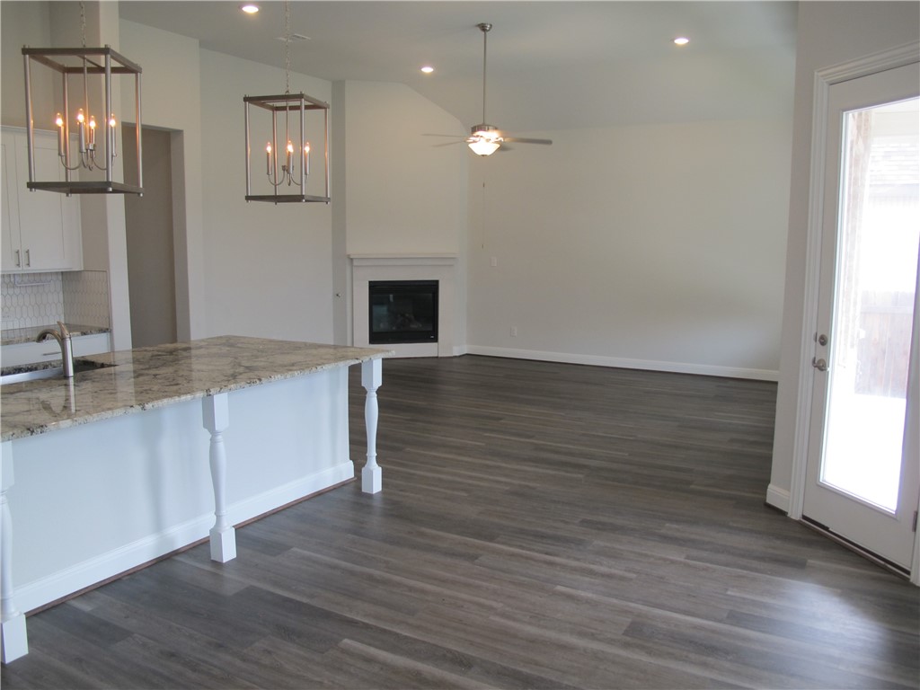 635 Spinnaker Loop Kyle, TX 78640 - Photo 7 of 37