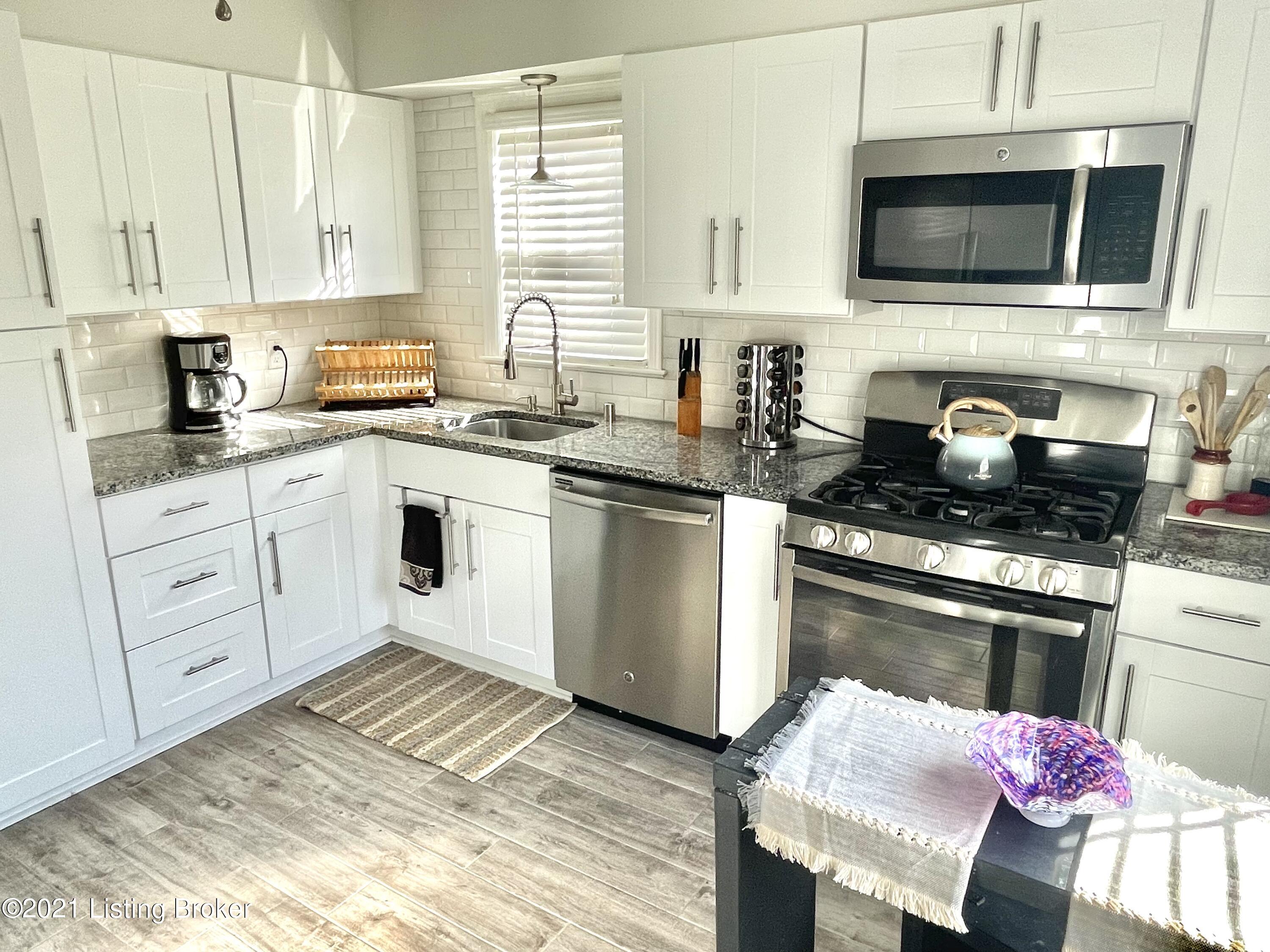 3012 Bobolink Road Louisville, KY 40217 - Photo 22 of 47 IMG_2704