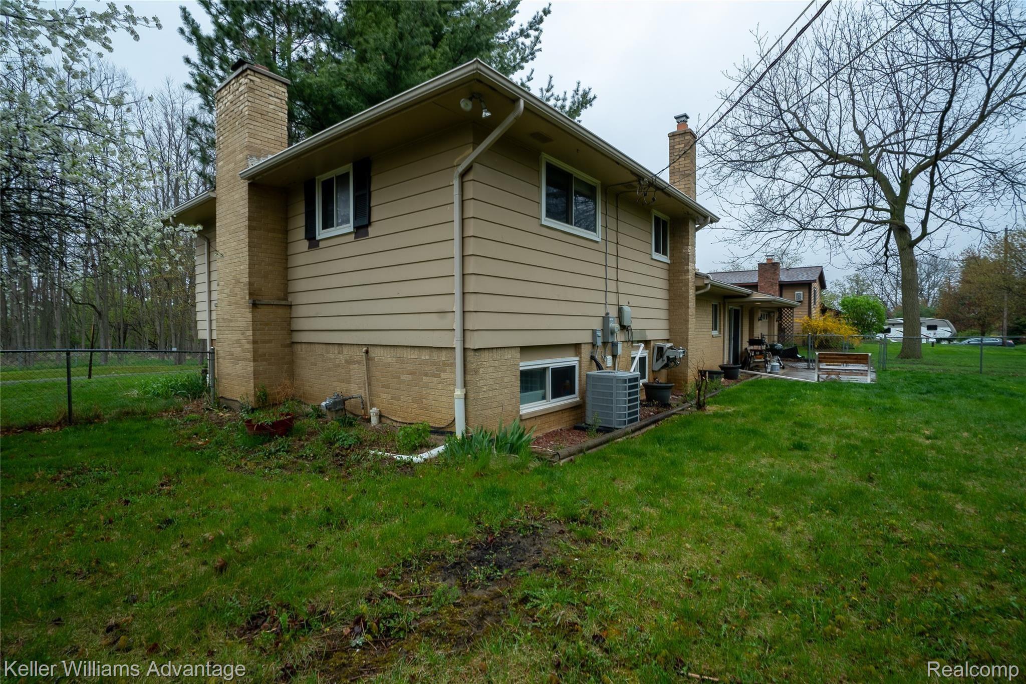 4819 Clarkston Road Clarkston, MI 48348 - Photo 30 of 30 ClarkstonRd_4819_Side 3.jpg