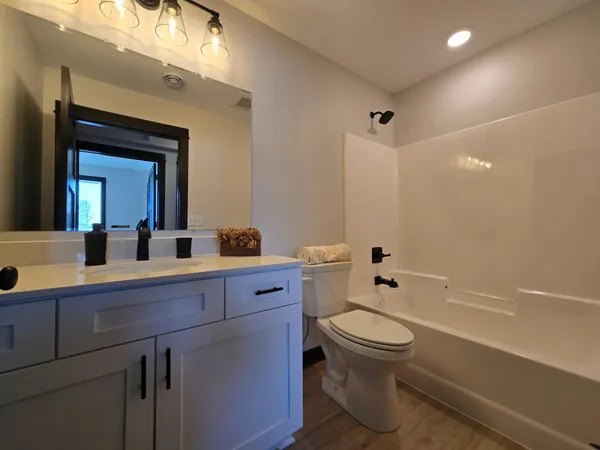 $329,900 | 912 Katelyn Circle, Montgomery, MN 56069