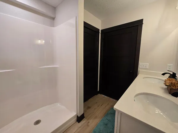$329,900 | 912 Katelyn Circle, Montgomery, MN 56069