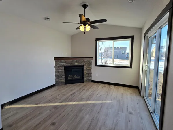 $329,900 | 912 Katelyn Circle, Montgomery, MN 56069