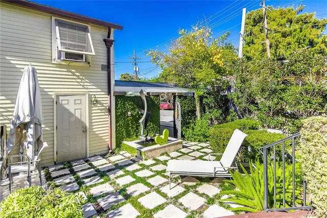 $850 | 2238 1/2 Octavia Street, New Orleans, LA 70115