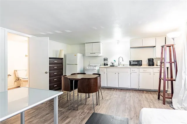 $850 | 2238 1/2 Octavia Street, New Orleans, LA 70115