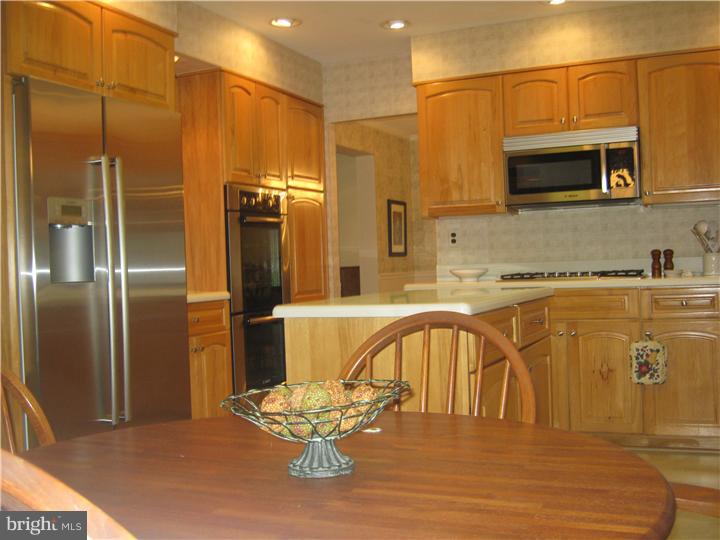 747 Grant Road Mount Laurel, NJ 08054 - Photo 5 of 18 Gallery Image 5