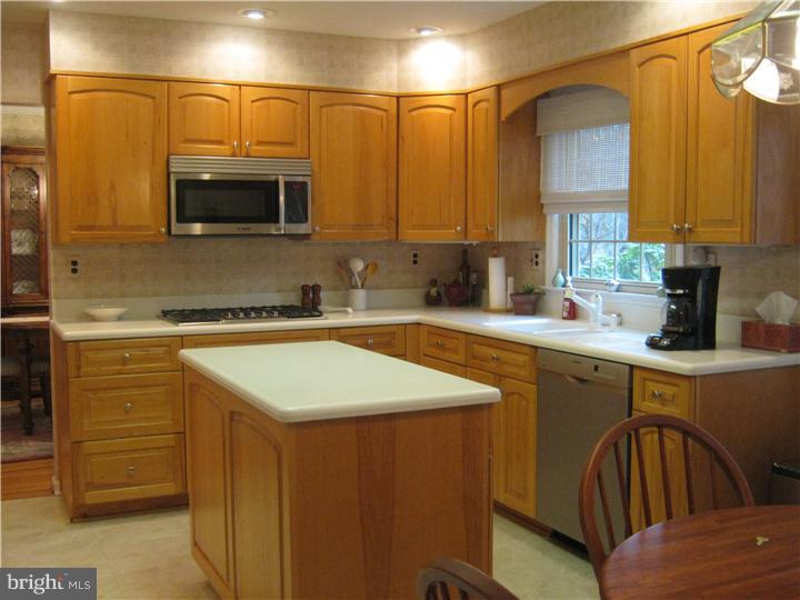 747 Grant Road Mount Laurel, NJ 08054 - Photo 6 of 18 Gallery Image 6