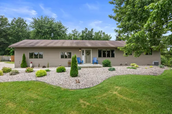 $550,000 | 4591 Kennedy Road, Cottage Grove, WI 53527