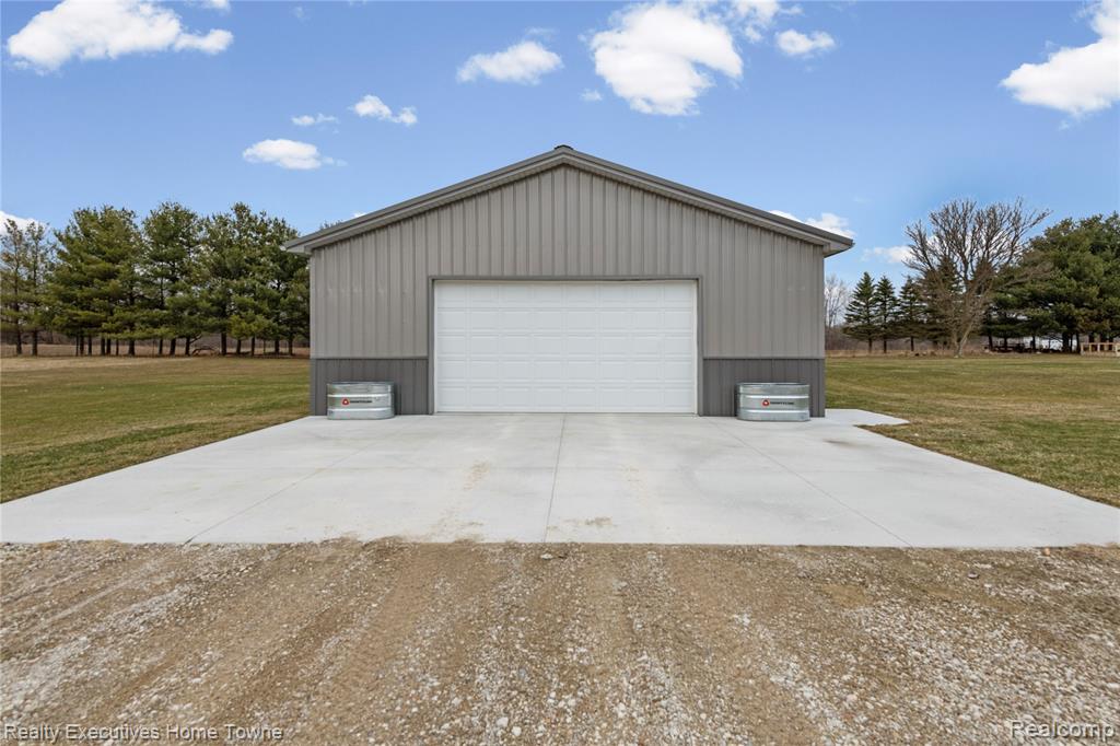 12060 Speaker Road Yale, MI 48097 - Photo 5 of 29