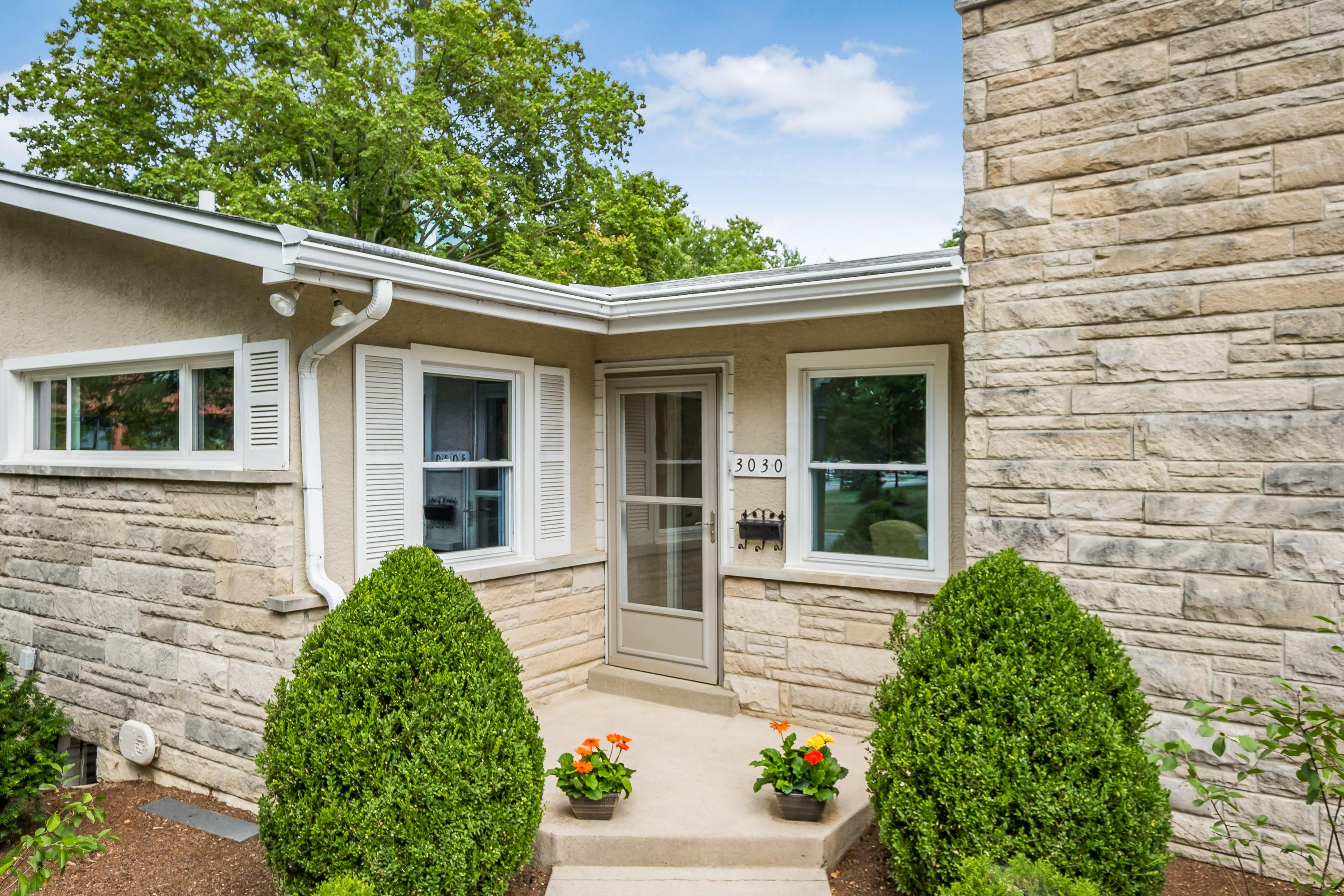 3030 Sudbury Road Columbus, OH 43221 - Photo 3 of 71