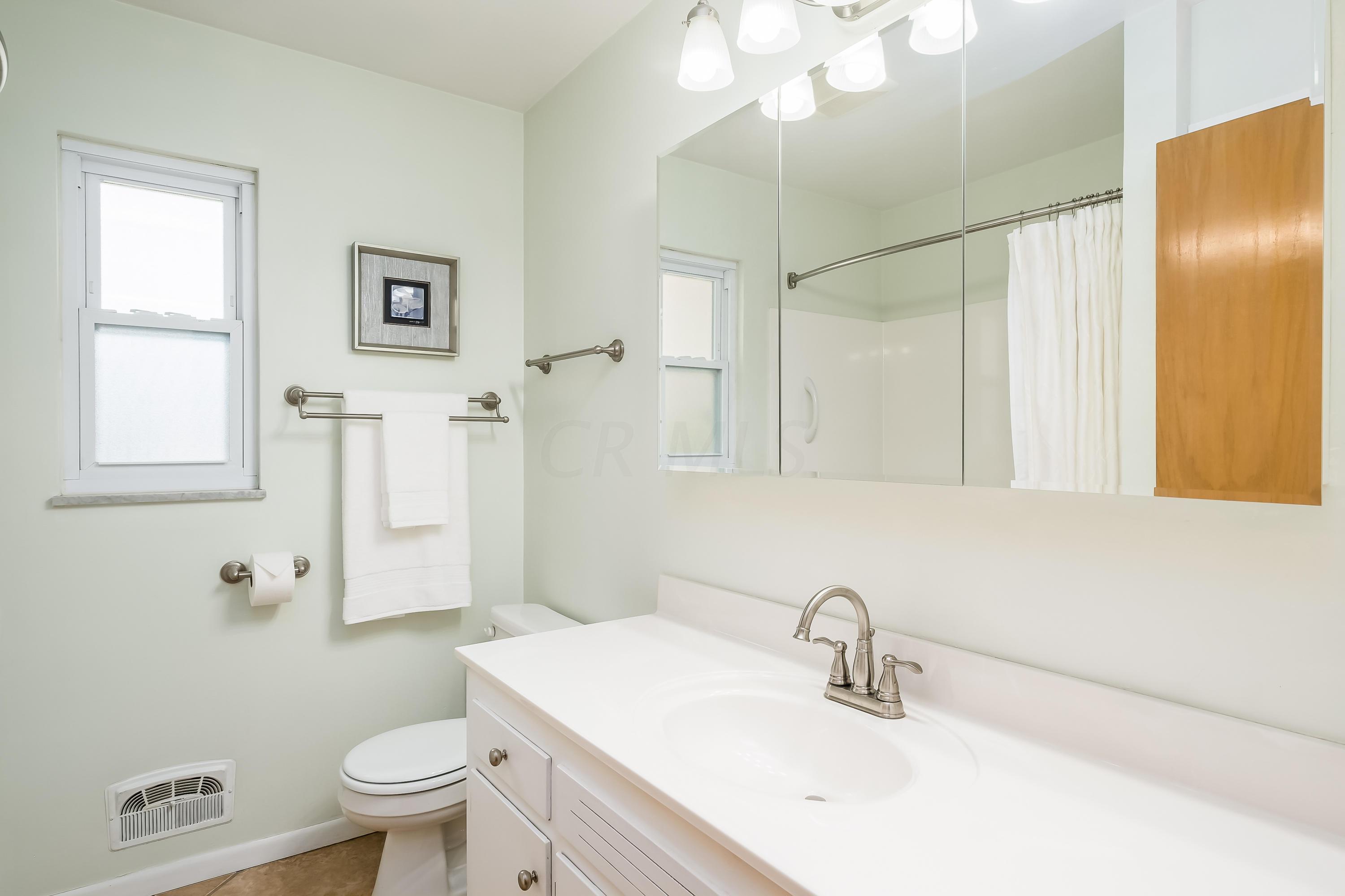 3030 Sudbury Road Columbus, OH 43221 - Photo 31 of 71