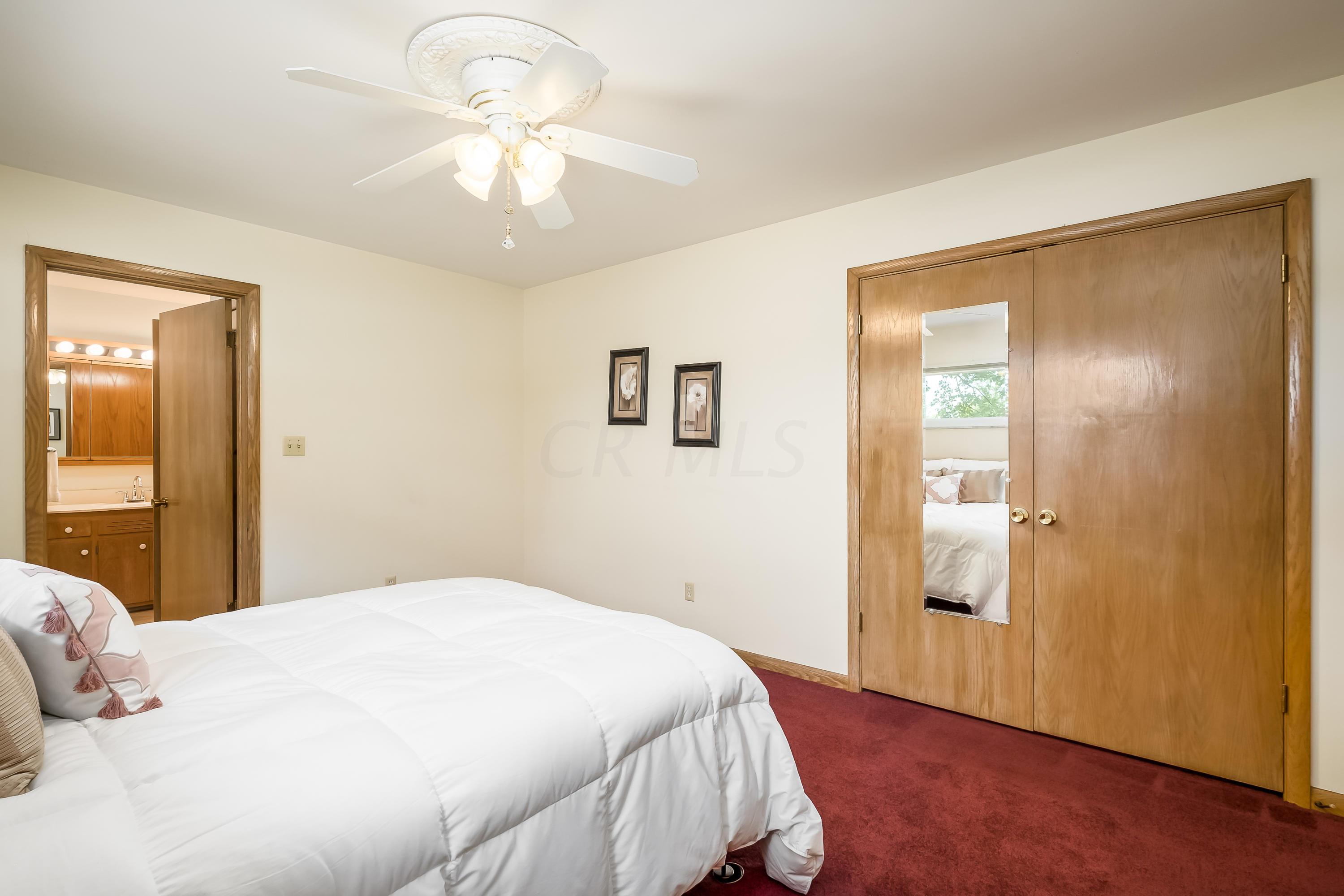 3030 Sudbury Road Columbus, OH 43221 - Photo 35 of 71