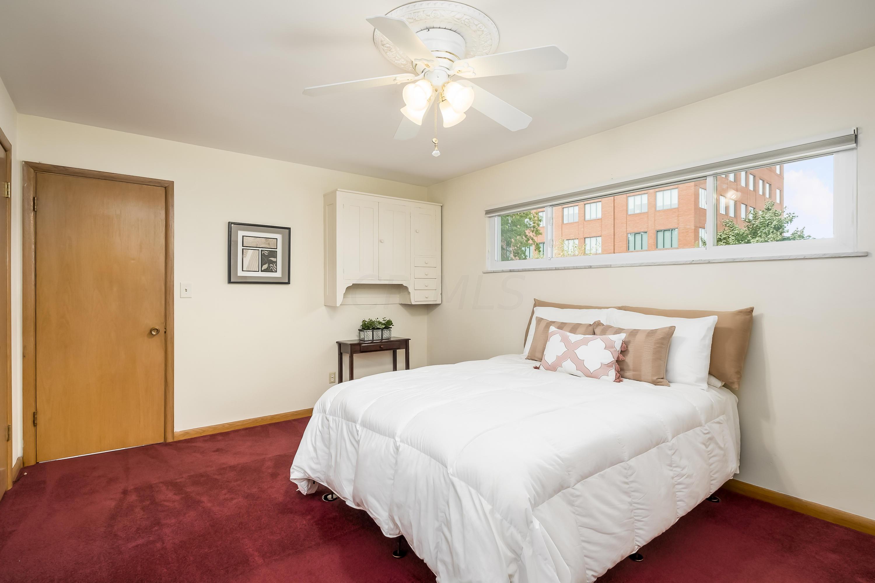 3030 Sudbury Road Columbus, OH 43221 - Photo 36 of 71