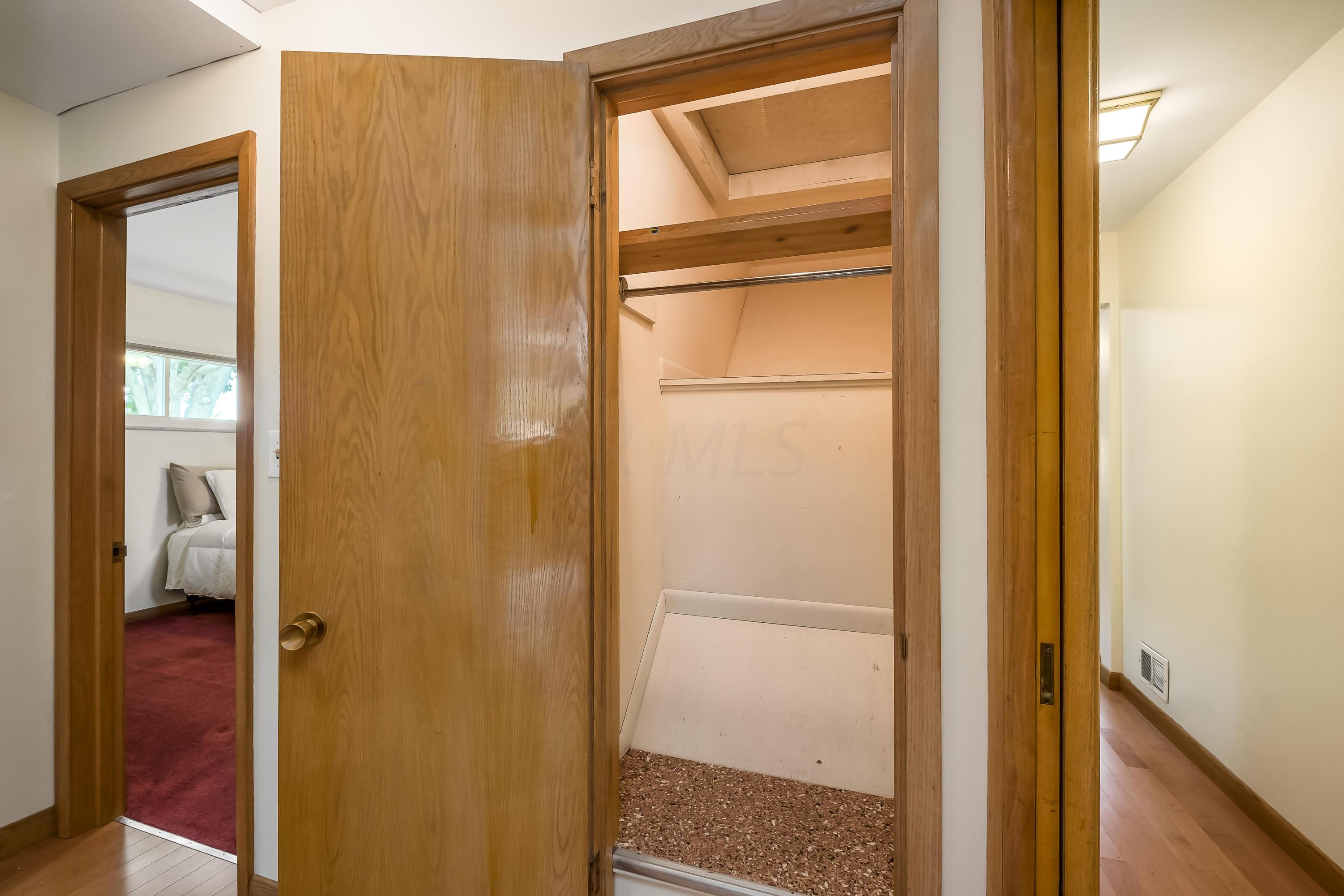 3030 Sudbury Road Columbus, OH 43221 - Photo 45 of 71