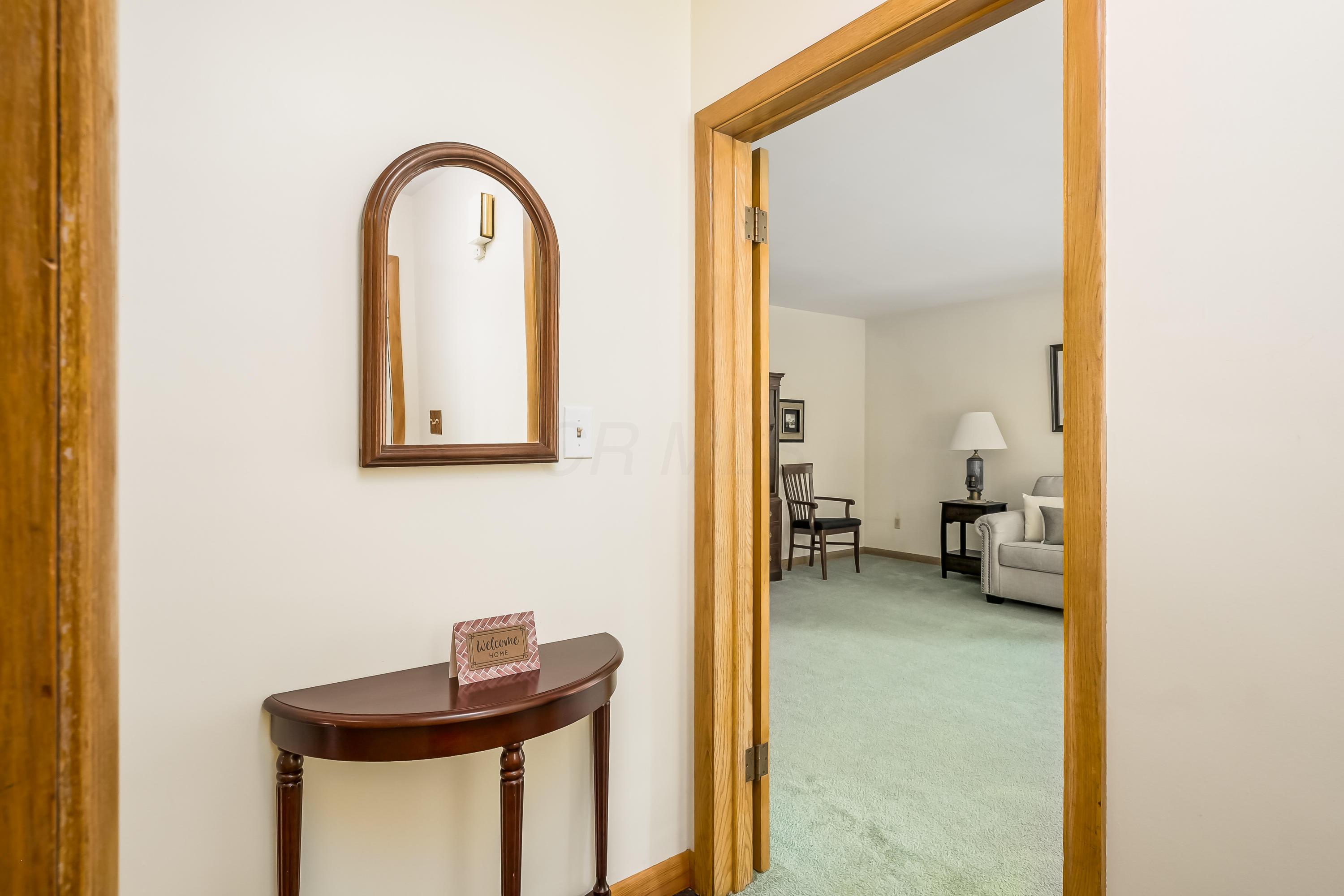 3030 Sudbury Road Columbus, OH 43221 - Photo 6 of 71