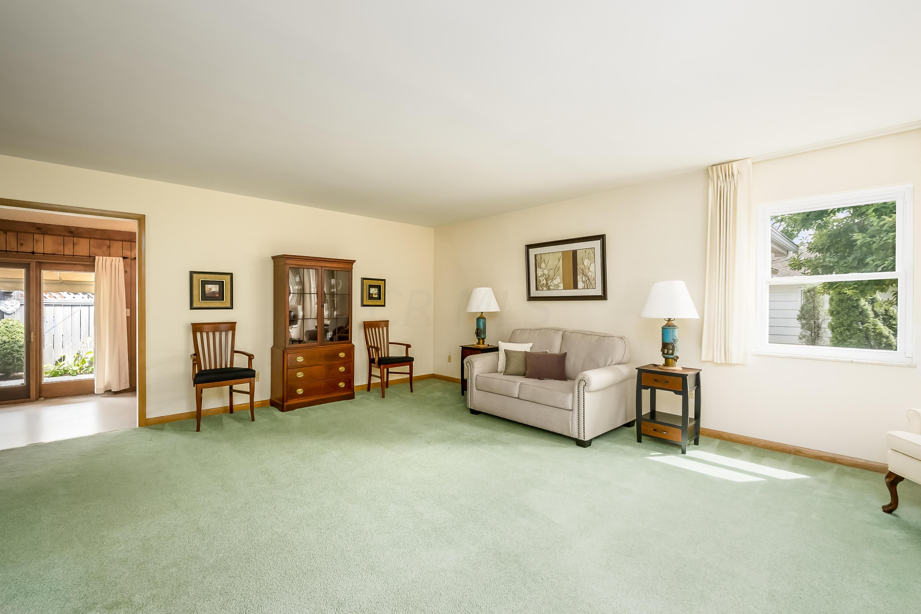 3030 Sudbury Road Columbus, OH 43221 - Photo 10 of 71