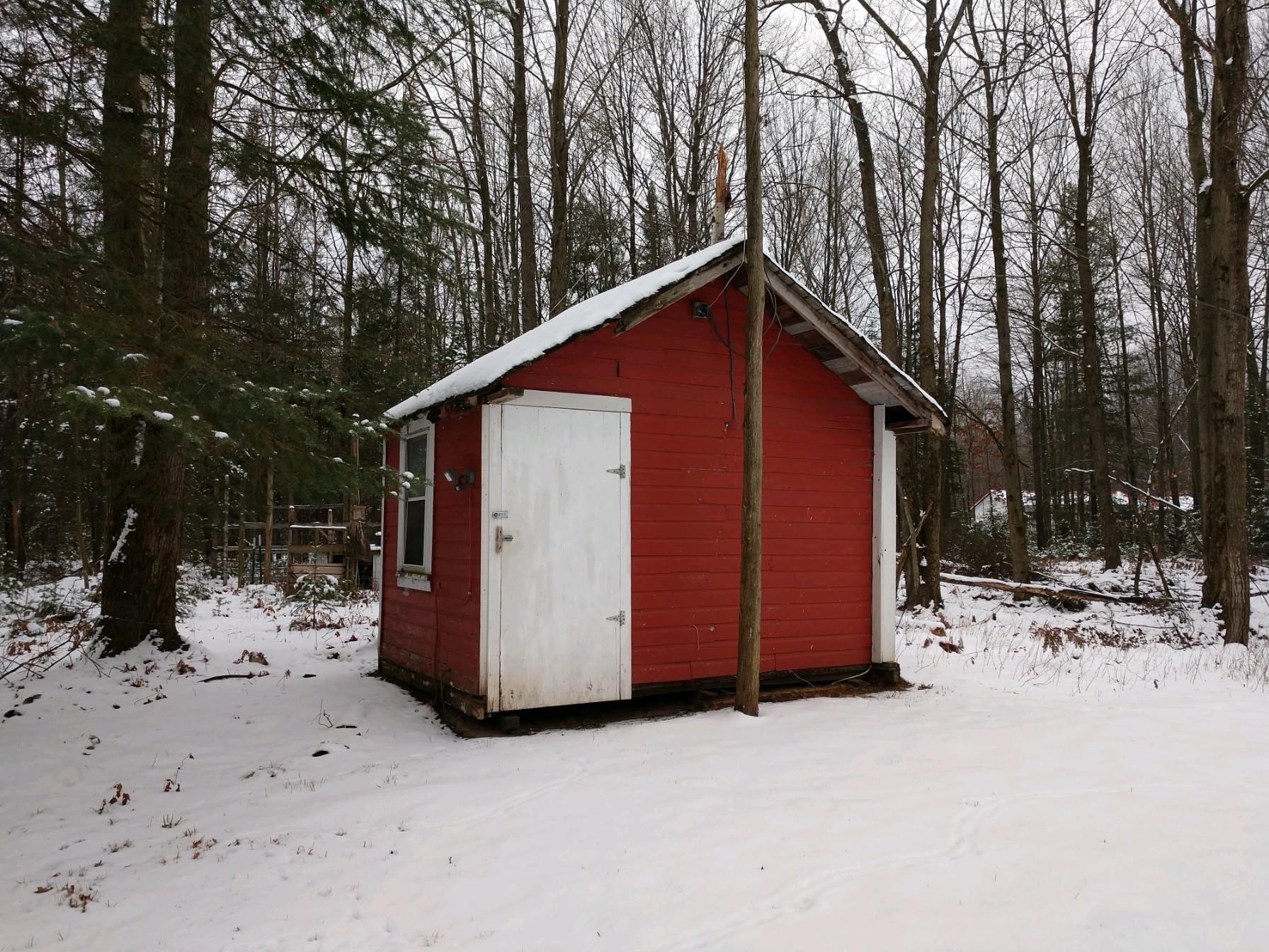 5848 Laird Lake Road Hale, MI 48739 - Photo 6 of 31 1897105-5.JPG