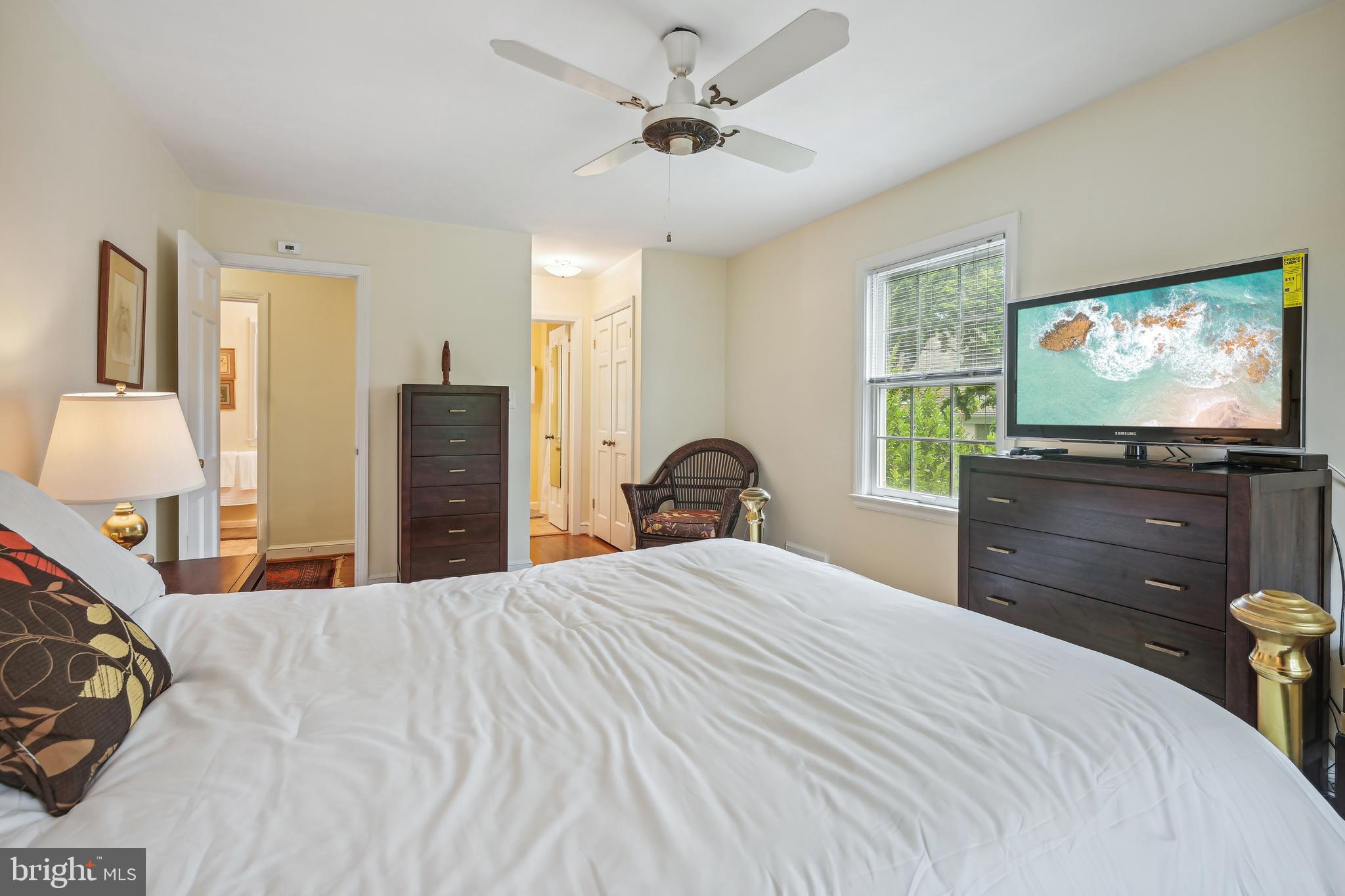 5703 Overlea Road Bethesda, MD 20816 - Photo 19 of 37