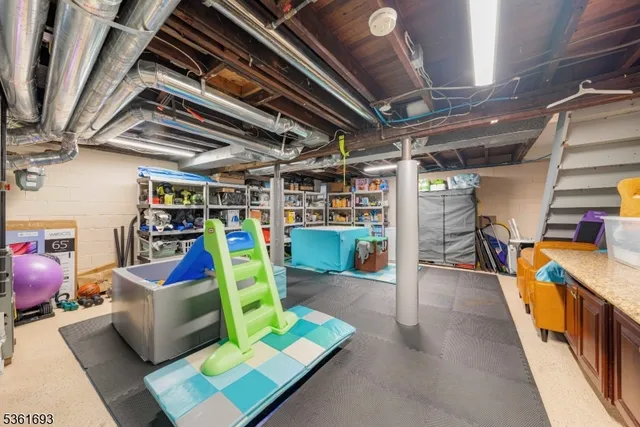 a view of a house with a back yard