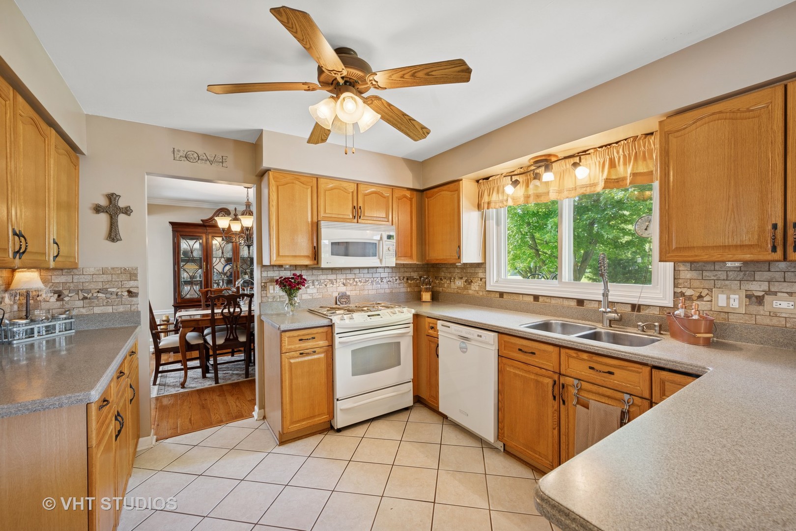 1149 Saddle Ridge Trail Cary, IL 60013 - Photo 8 of 28 Gallery Image 8