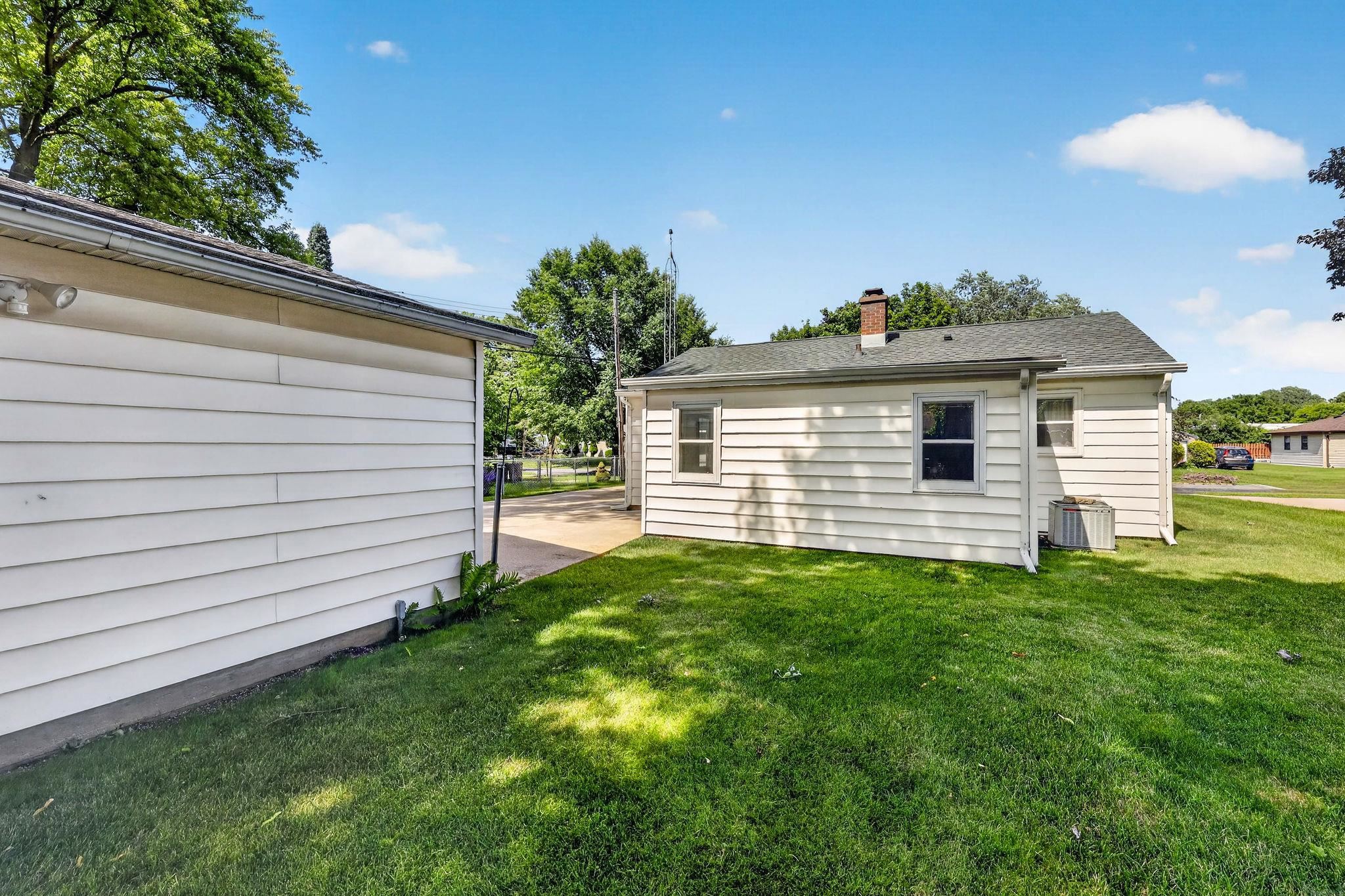 1322 Rosedale Avenue Madison, WI 53714 - Photo 36 of 46