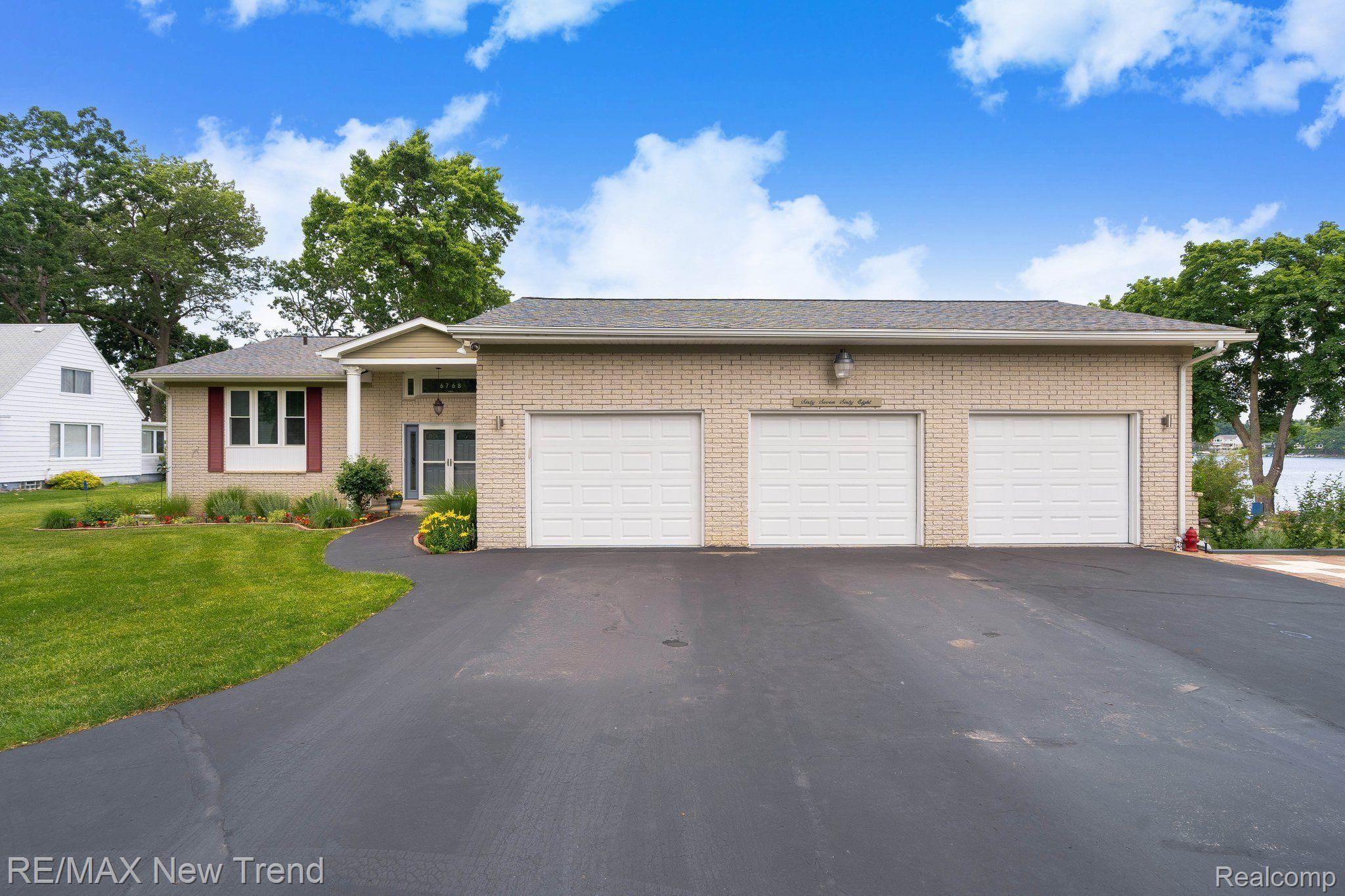 6768 Hatchery Road Waterford, MI 48329 - Photo 8 of 75 Gallery Image 8