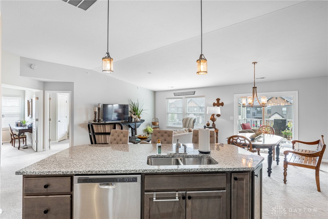 84 Old Pond Road Springboro, OH 45066 - Photo 4 of 28