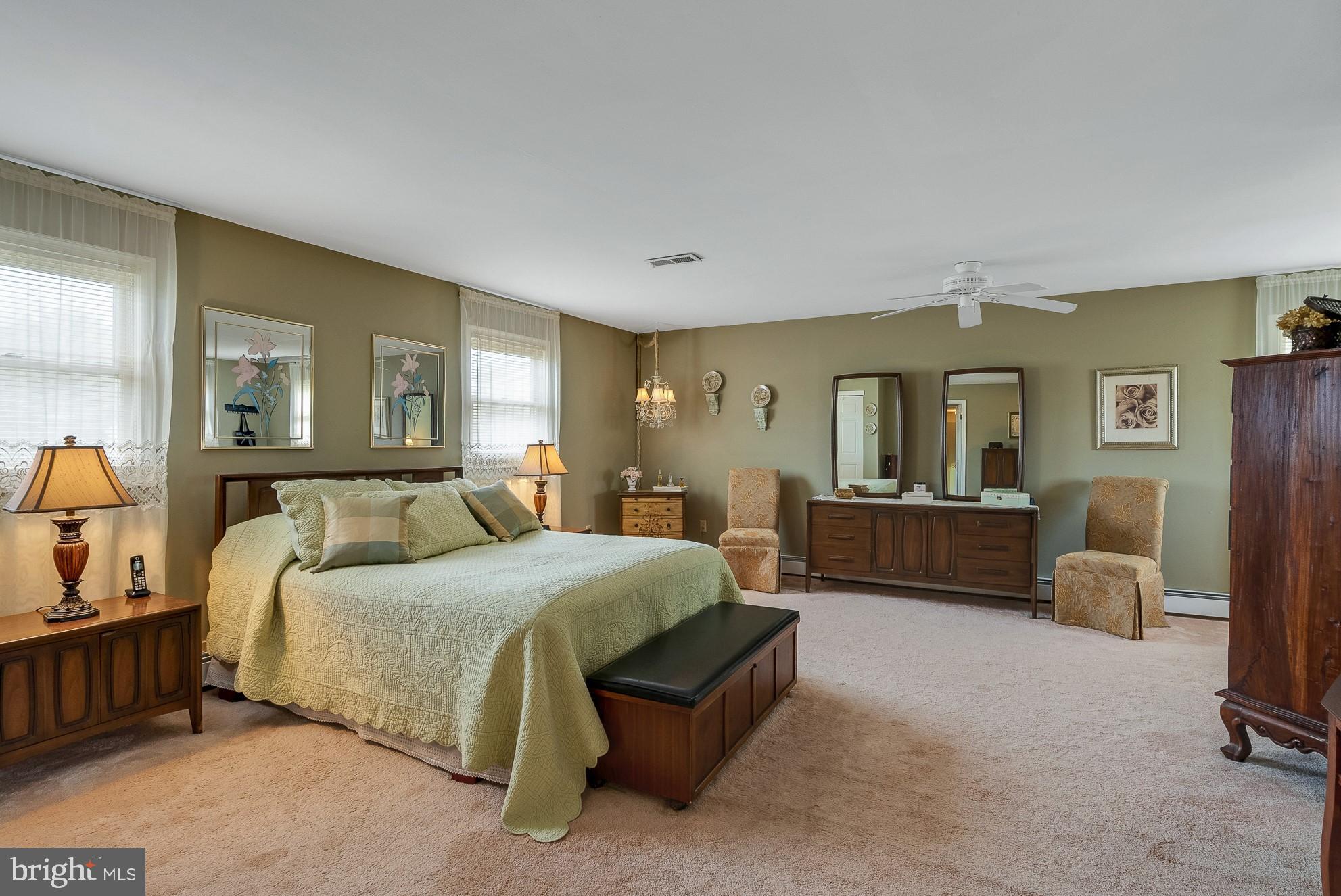 130 Iris Road Warminster, PA 18974 - Photo 25 of 29 Gallery Image 25