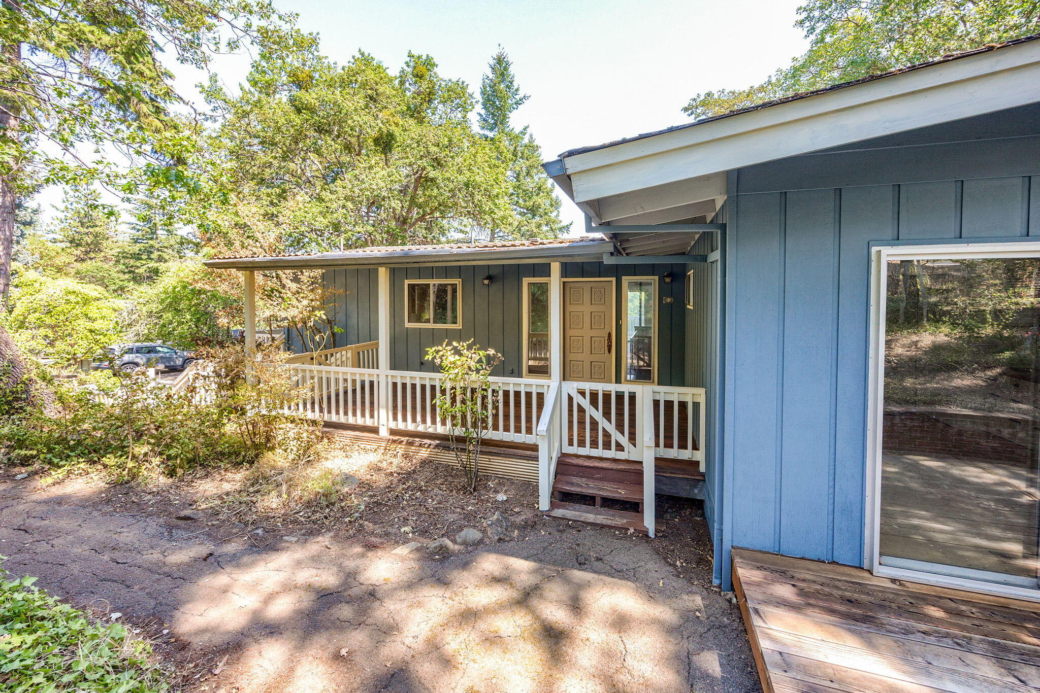 975 Applegate Street Jacksonville, OR 97530 - Photo 6 of 46 6-Entry