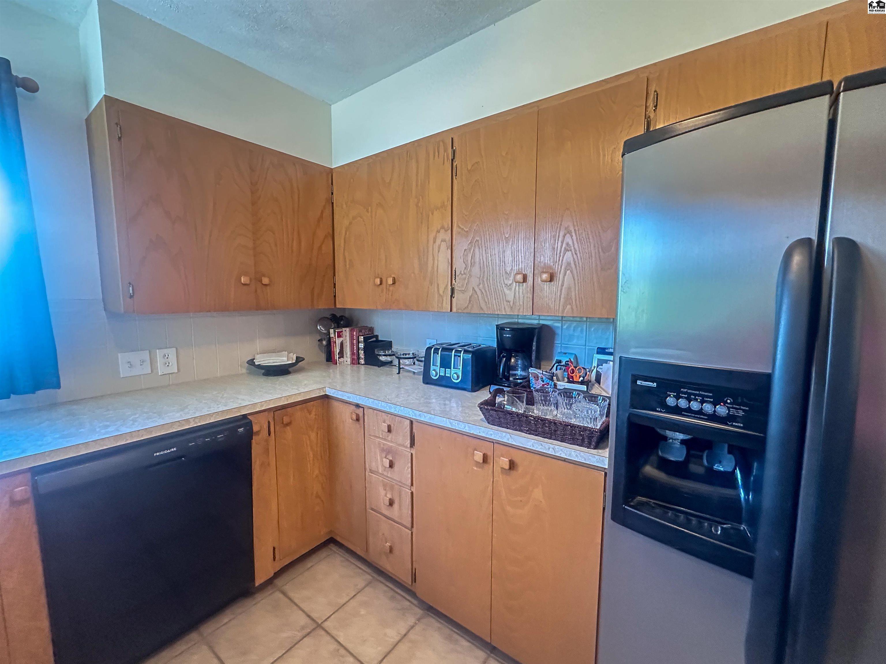 585 Belmont Road Pratt, KS 67124 - Photo 5 of 46 Gallery Image 5