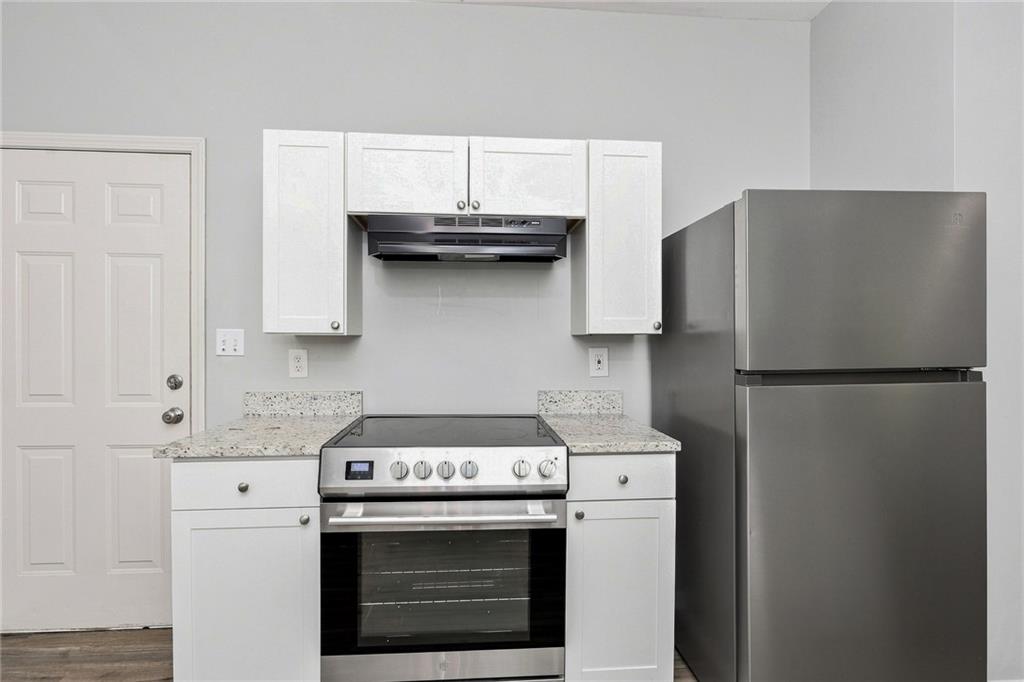 66 Holly Road Northwest Atlanta, GA 30314 - Photo 2 of 17 Gallery Image 2