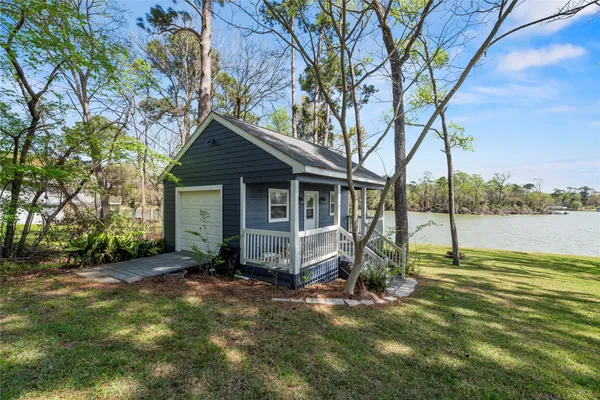 $849,000 | 800 Northwood Drive, Point Blank, TX 77364