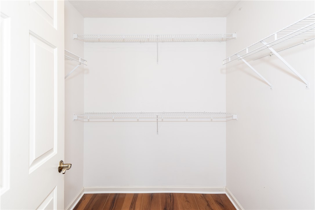 184 Edinburgh Springboro, OH 45066 - Photo 17 of 31 Walk in closet