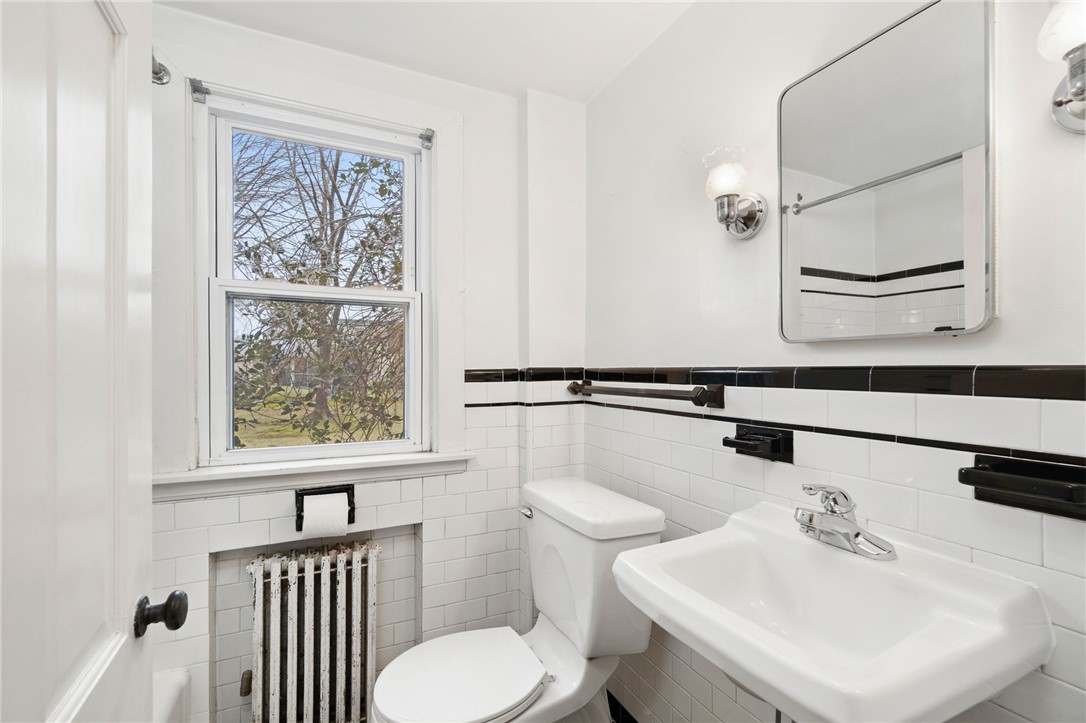 78 Edgehill Road Warwick, RI 02889 - Photo 18 of 31