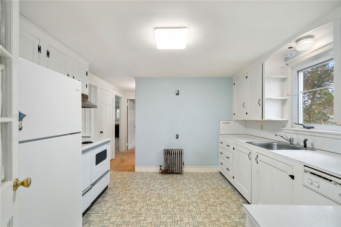 78 Edgehill Road Warwick, RI 02889 - Photo 8 of 31
